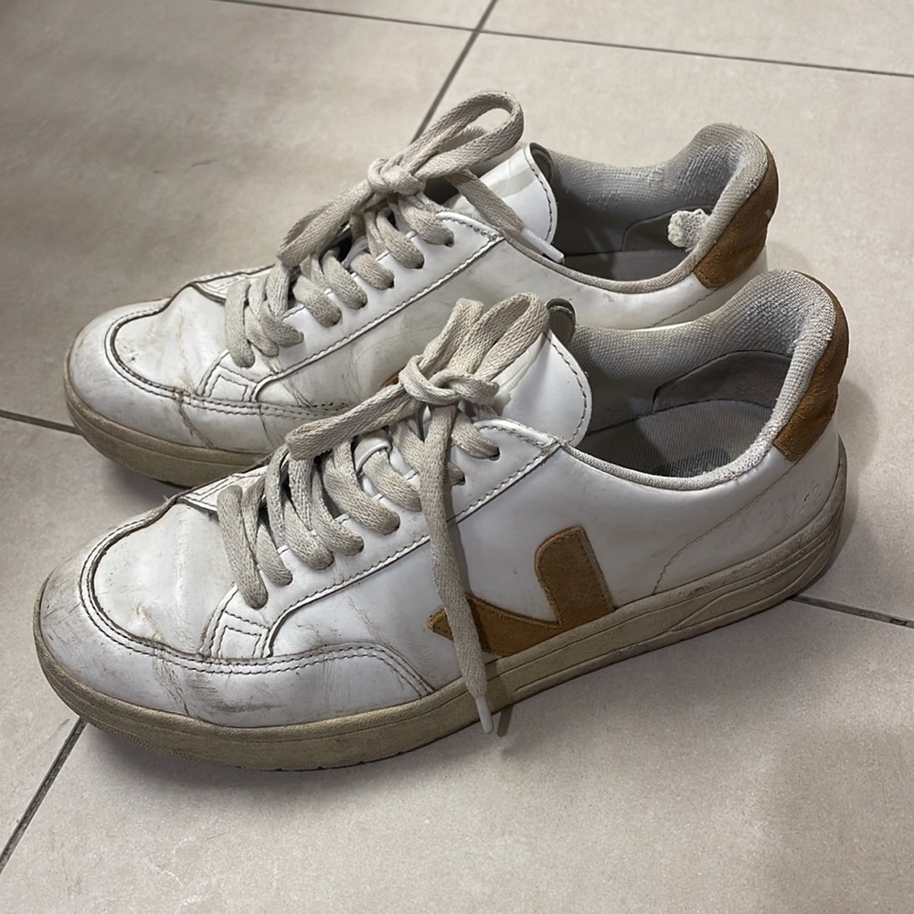 Well loved Vejas